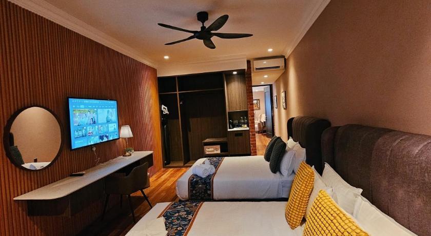 Image of Family - 2 Rooms 12