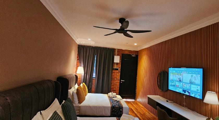 Image of Family - 2 Rooms 14