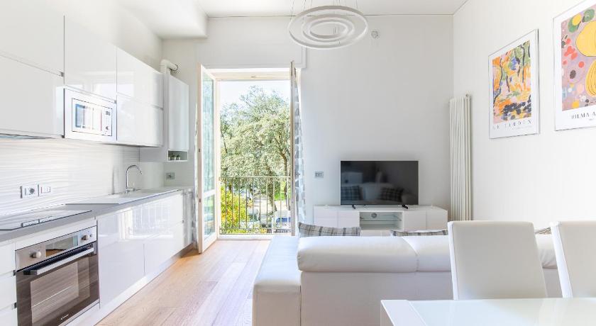 Elena House Apartments - image 3