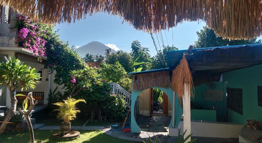 Tampilan Black Sand hostel Amed