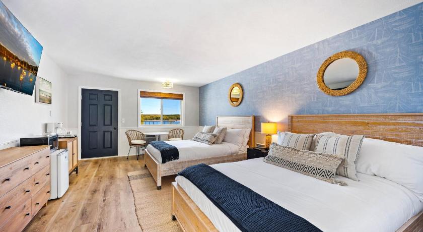 Fresh Coast Motel