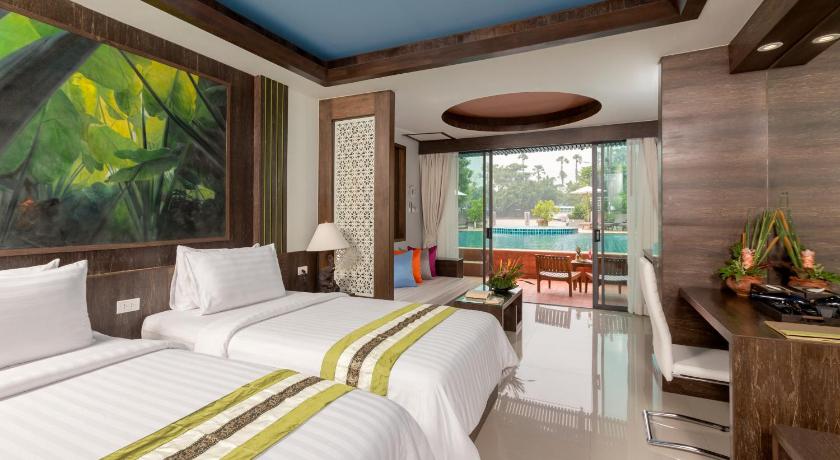 Image of Grand Deluxe Pool Access 7