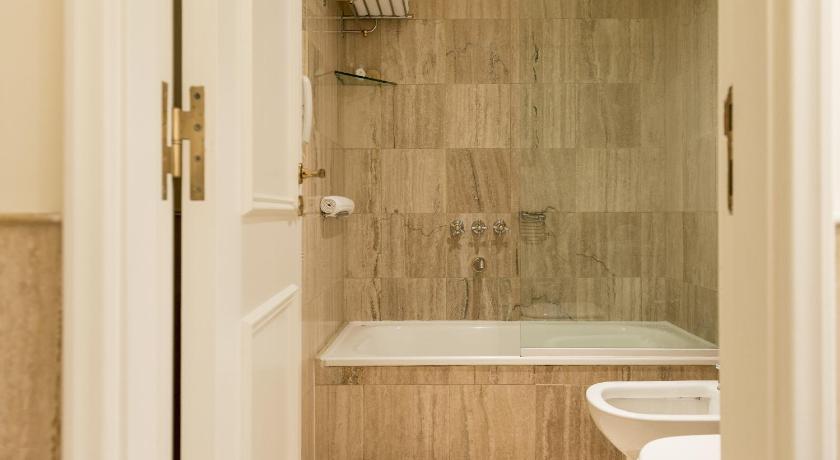 Image of Executive Suite 15