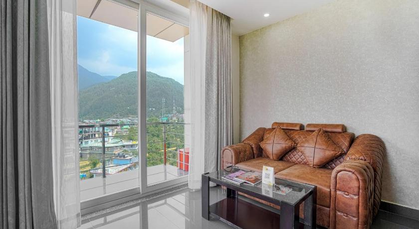 Aliza Inn And Suites By SRS Hotels - image 4