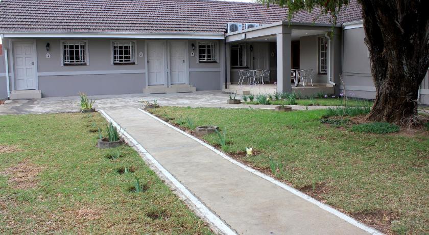 The Itumeleng Guest House photo