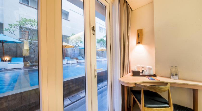 Image of Deluxe Pool Access Room 7