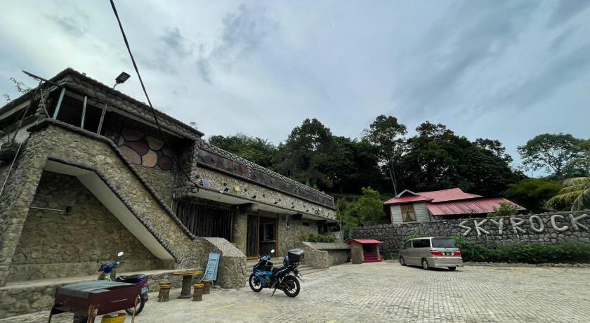 スガン・レンビン SKYROCK VILLA Sg.Lembing 3つ星 ゲストハウス 施設