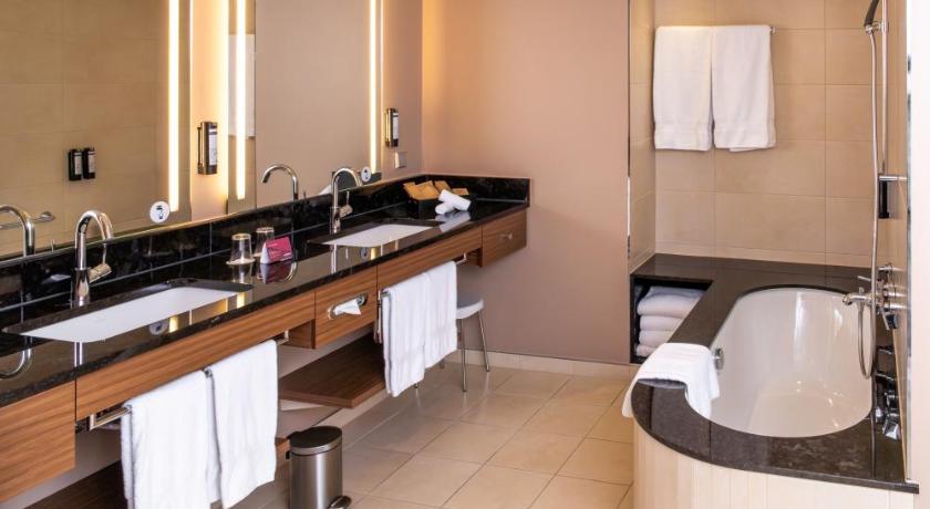 Imagine din Sky Suite One Bedroom 2