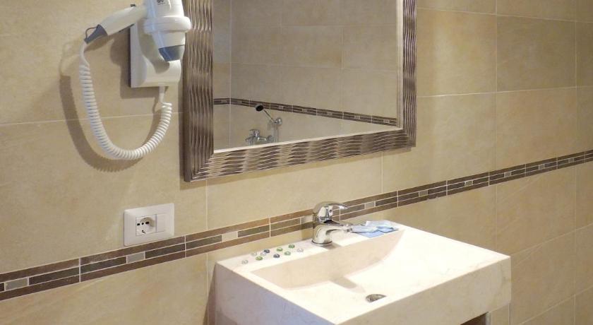 ローマ IL Sole 3つ星 ホテル 客室