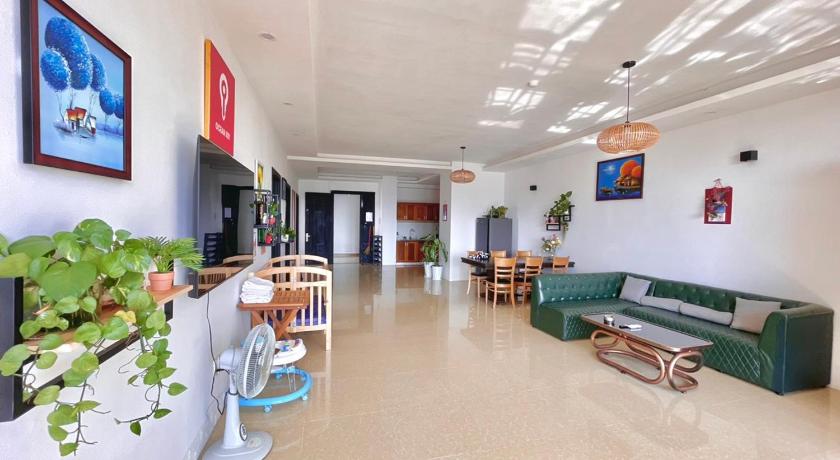 Image of Three-Bedroom Apartment with Balcony 8