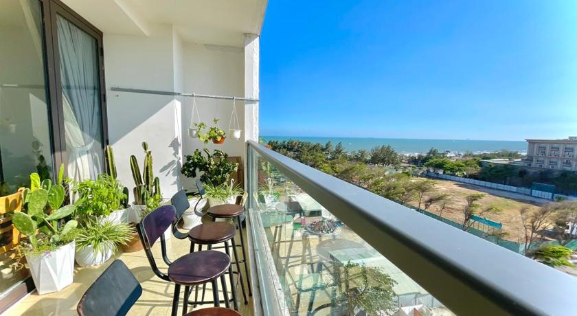 Image of Three-Bedroom Apartment with Balcony 6