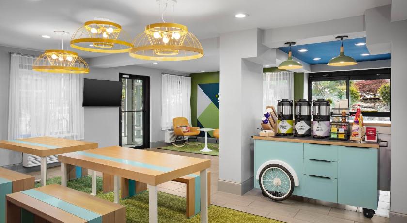 애틀랜타 (GA) 스파크 바이 힐튼 애틀랜타 컴벌랜드 볼파크 (Spark by Hilton Atlanta Cumberland Ballpark) 3성급 호텔 로비