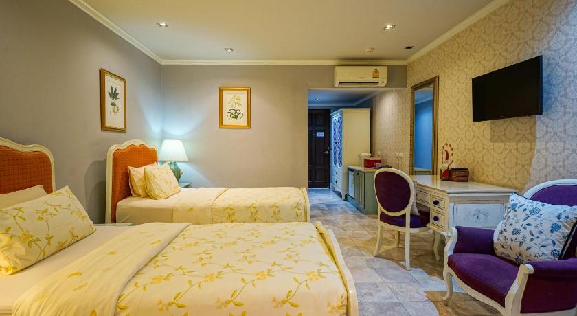 Image of Superior Double 6