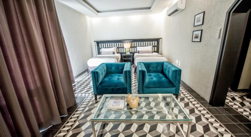 Image of Suite with City View 3