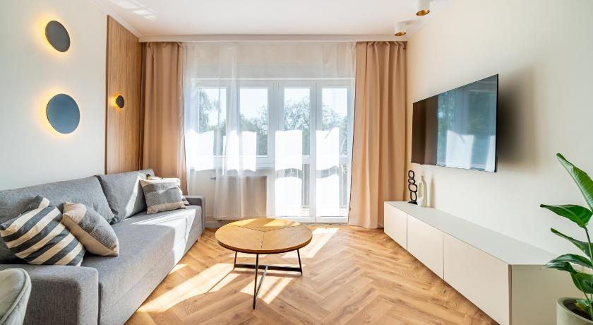 켄치에르진-코즐레 Apartament Radosny, Klimatyzacja, PW INVEST HOME 4성급 싱글룸 스위트룸