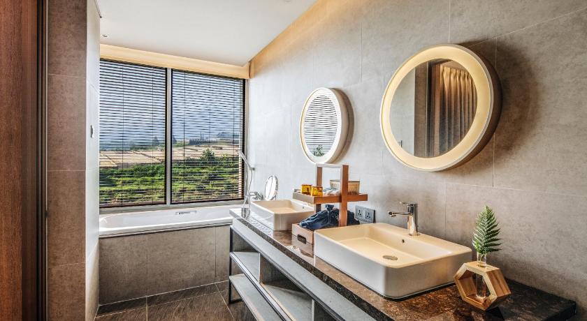 Image of The Valley Suite 2