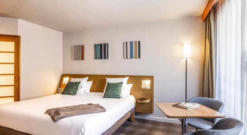 Image of Executive Double Room with Sofa Bed 1
