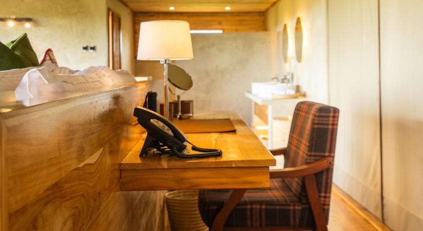 セロネラ Salinero Serengeti 3つ星 ホテル 客室