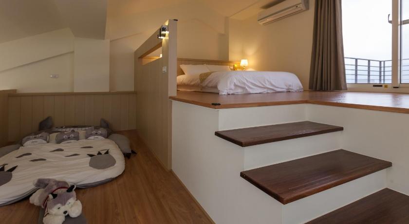 Image of Family Suite with Balcony 8