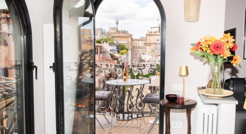 ローマ Alessio Luxury House Roma Pantheon-Piazza Navona 4つ星 シングルルーム プール