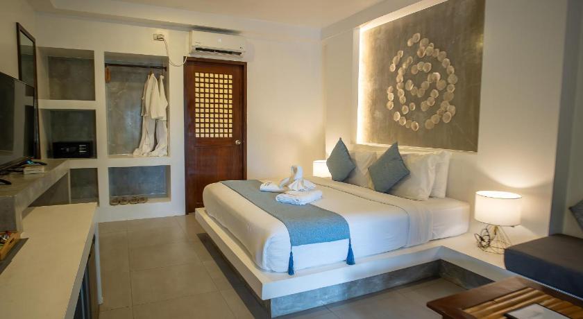 Image of Deluxe Double Room 8
