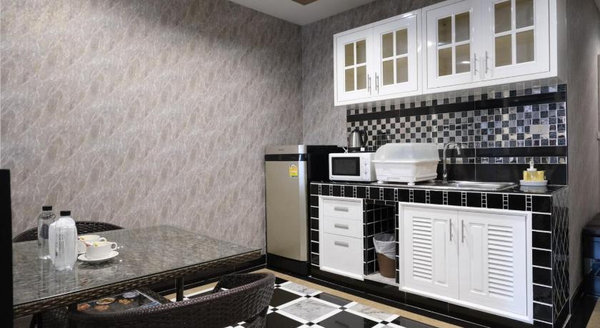 Image of Deluxe Suite Twin 10