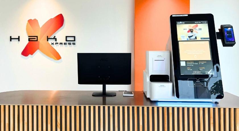 新山 HAKO XPRESS TAMPOI 1星级 酒店 泳池