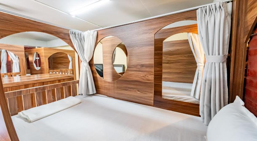 Image of Single Bed in Dormitory Room 0