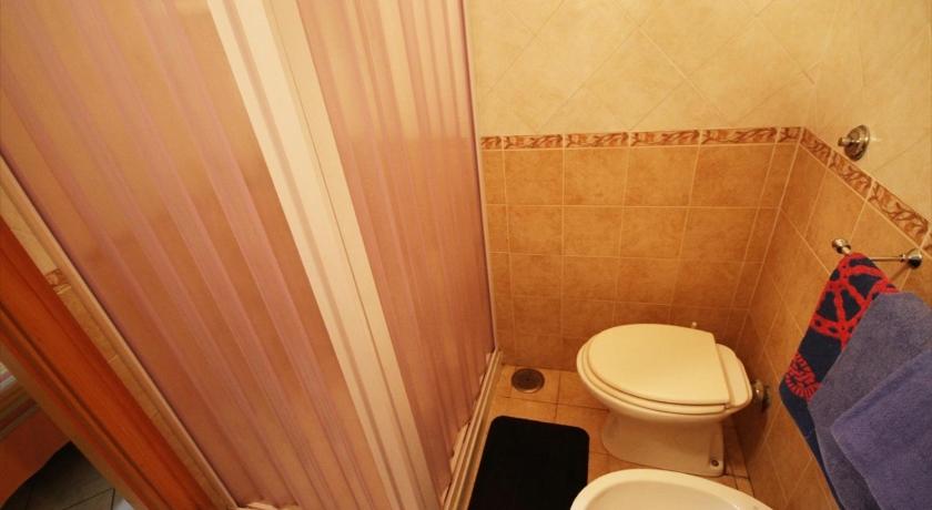 Image of Triple Room 6