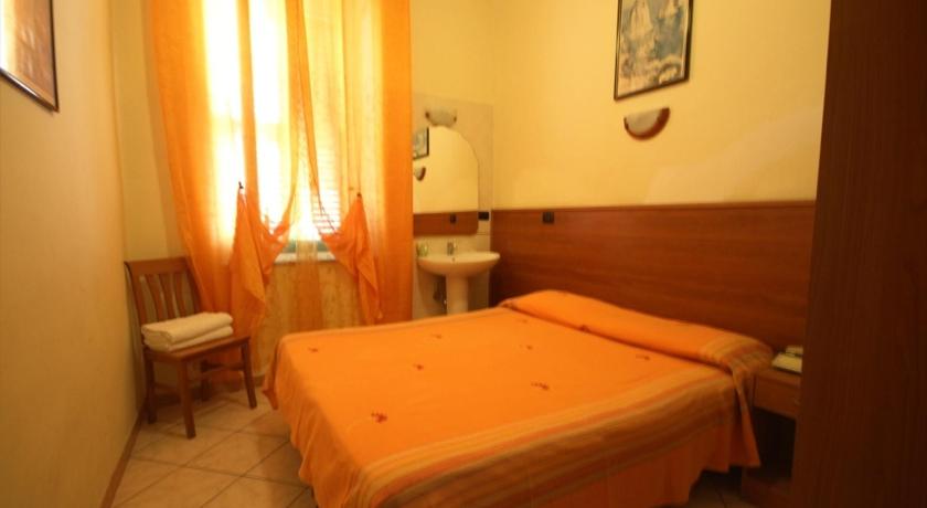 Image of Double Room with shared bathroom room 2