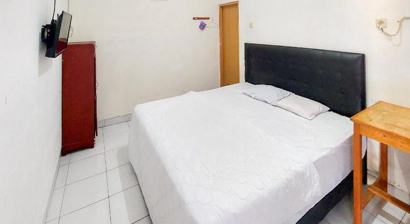 Pondok Gede Dkost Syariah Mitra RedDoorz - image 16