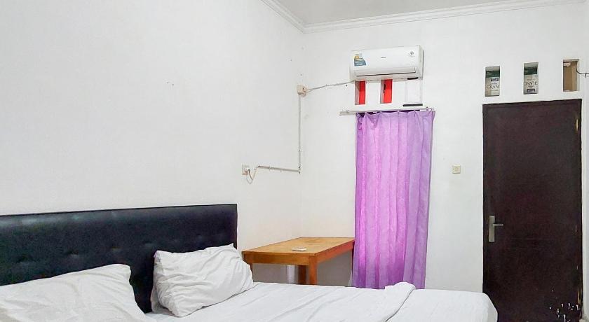 Pondok Gede Dkost Syariah Mitra RedDoorz