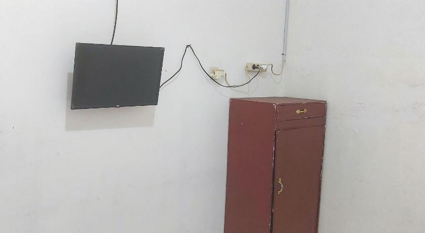 Pondok Gede Dkost Syariah Mitra RedDoorz - image 28