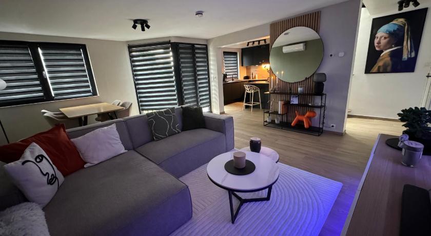 Foto Duplex 100m2 style contemporain - Booking Diskon Spesial