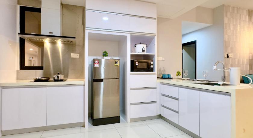 新山 MidValley Southkey Mosaic 5-9pax SmartTV 70inch - Netflix SM 4星级 民宿 泳池