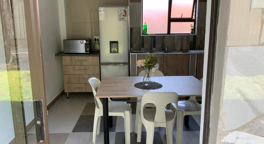 GTI Guest House - image 9