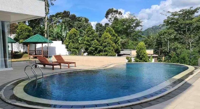 Image of Three-Bedroom Villa 11
