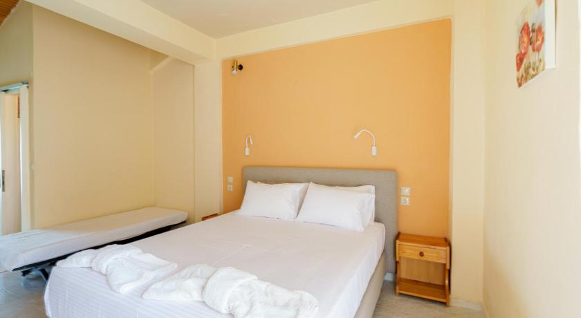 Image of Triple Room 9