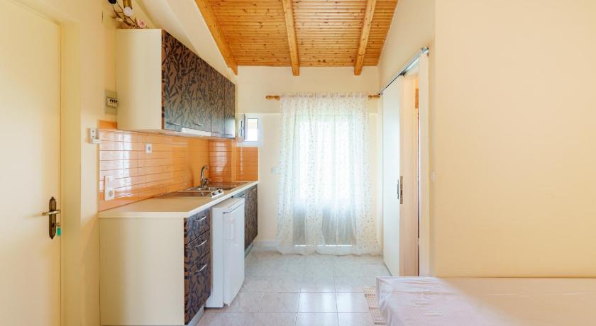 Image of Triple Room 10