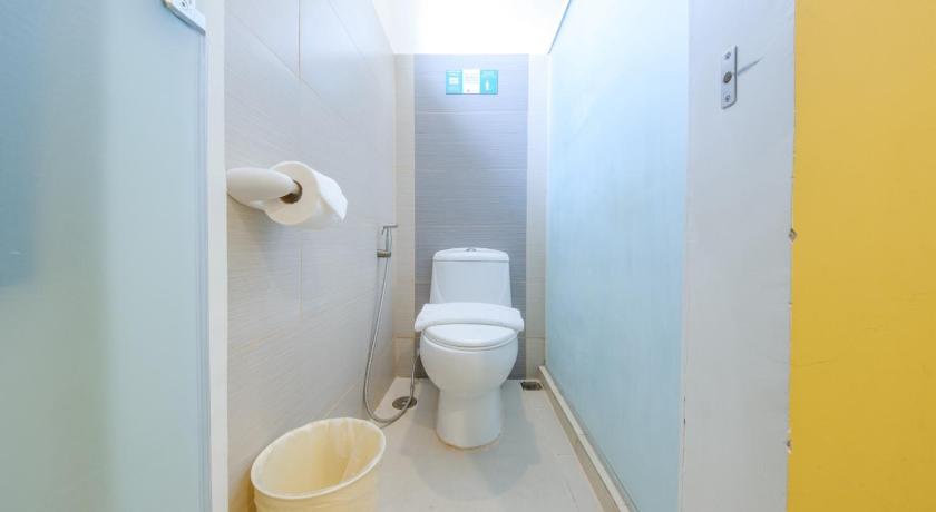 Image of Standard Queen Room 15