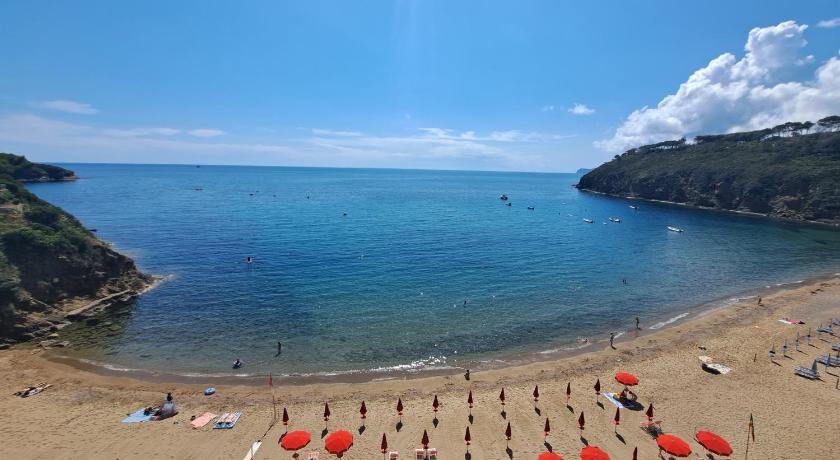 Elba Travels