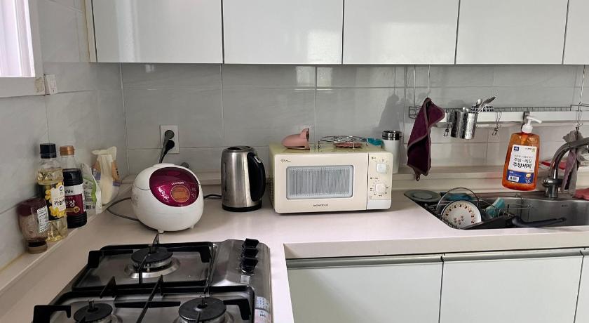 서울 부에노데이 (Bueno Day - Near Hongdae & Historic Sites) 호텔 레스토랑