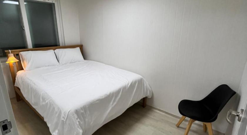 서울 부에노데이 (Bueno Day - Near Hongdae & Historic Sites) 호텔 스위트룸