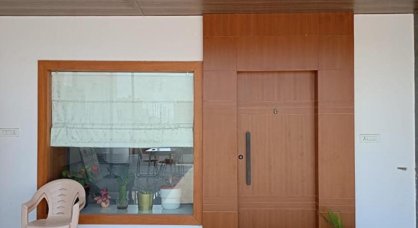 premium penthouse (brand new) - image 15