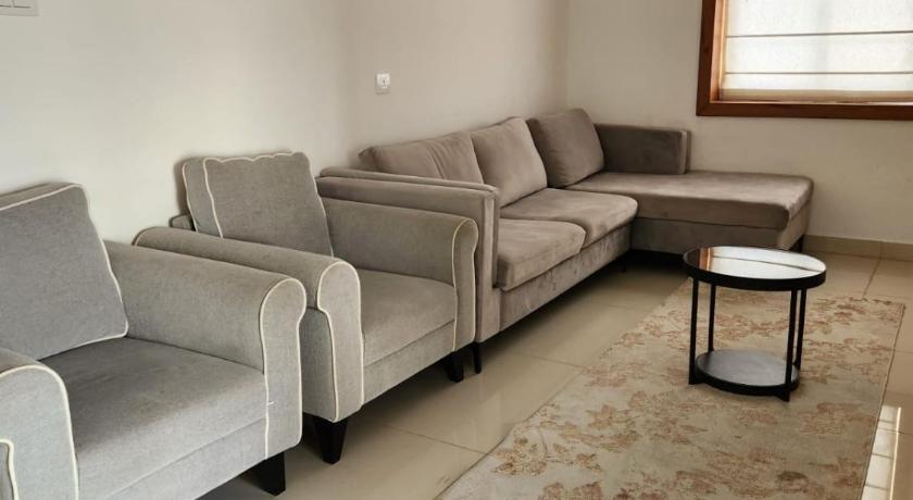 premium penthouse (brand new) - image 9