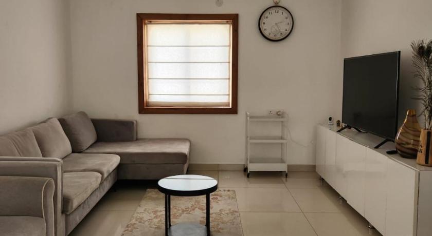 premium penthouse (brand new) - image 3