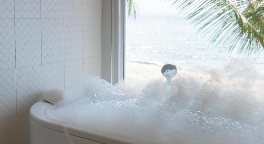 Image of Deluxe Bungalow with Sea View 10
