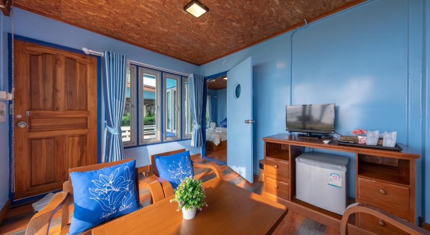 Image of Bungalow with Sea View 7