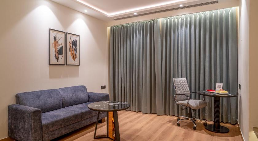 Image of Suite 15