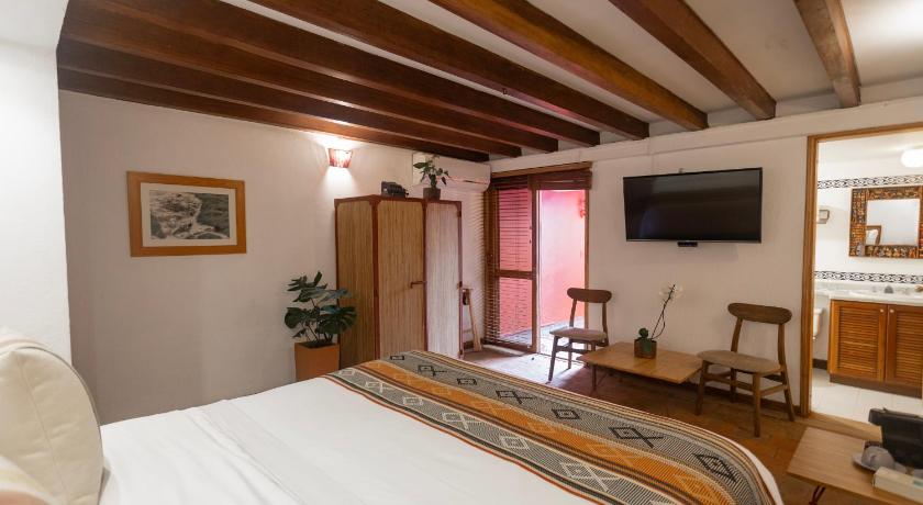 Image of Junior Suite 8